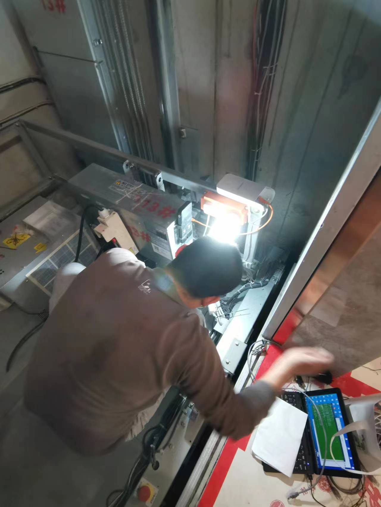 一恒电梯控制系统安装图